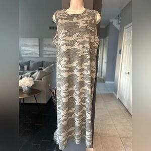 Universal Thread - Green/Khaki Camouflage maxi dress M